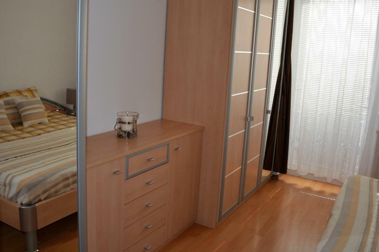 Apartman Zderadova Брно Екстер'єр фото